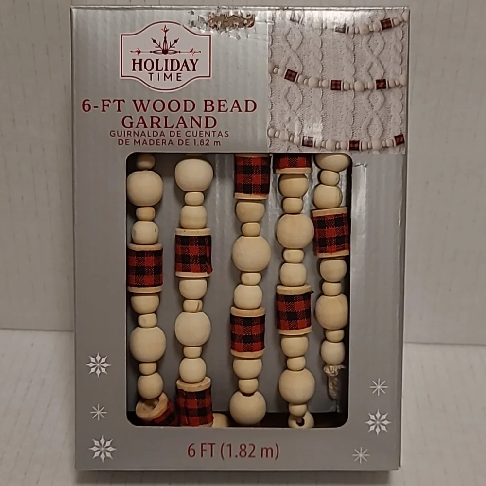 NWOT Holiday Time Natural Wood and Plaid Bead Garland